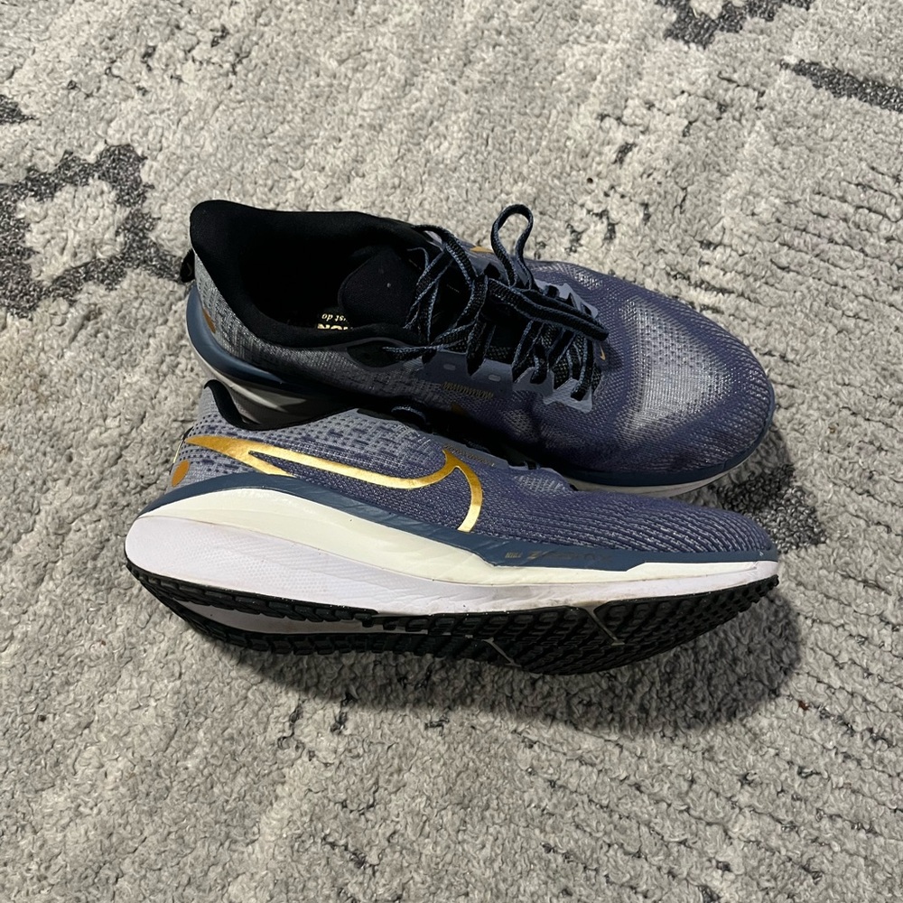 Nike woman’s sneaker